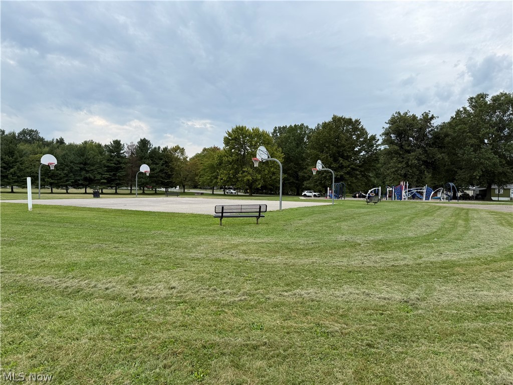 202 Connecticut Drive Elyria OH 44035