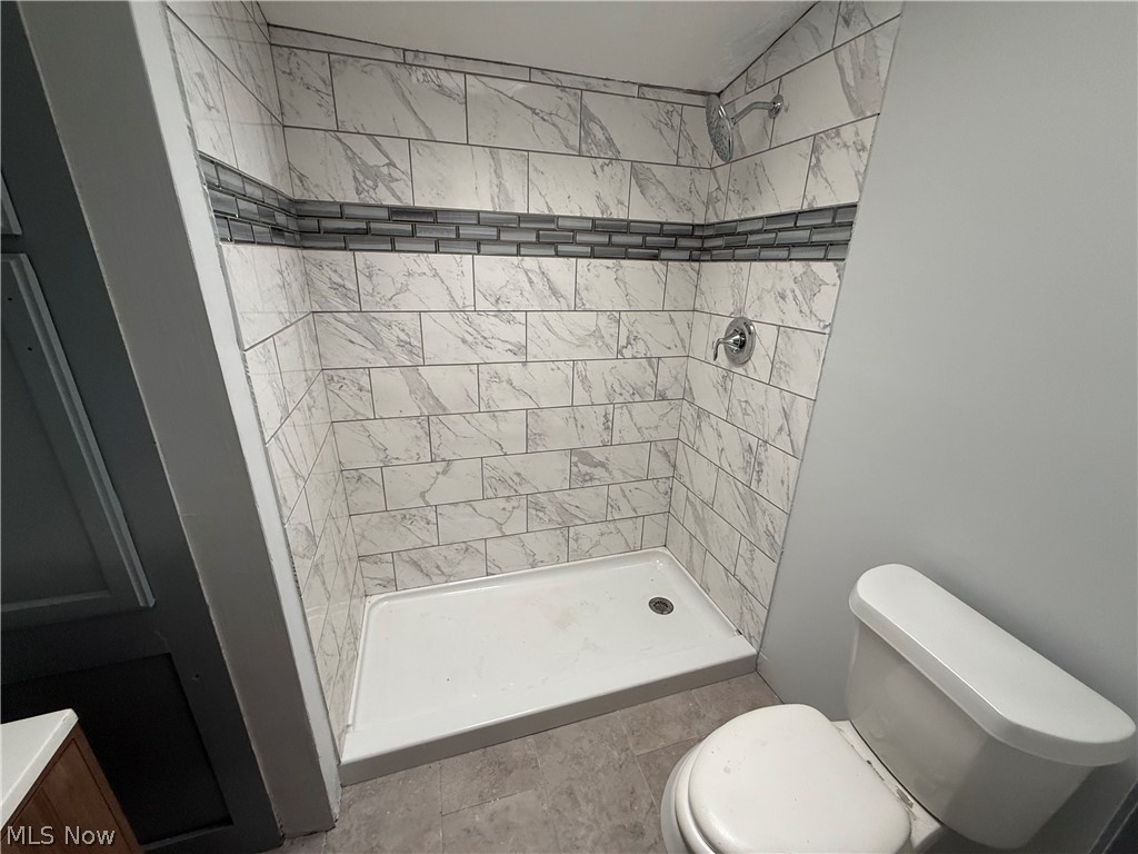 202 Connecticut Drive Elyria OH 44035