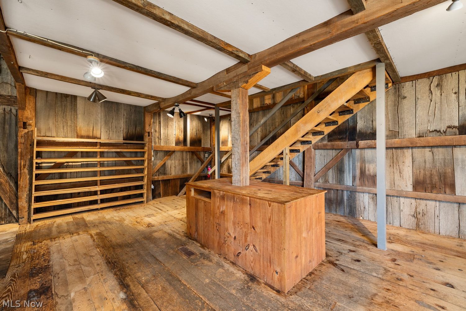 697 County Road 1302 Ashland OH 44805