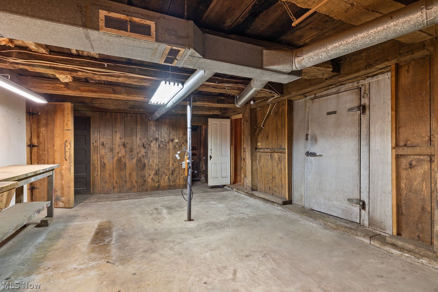 697 County Road 1302 Ashland OH 44805