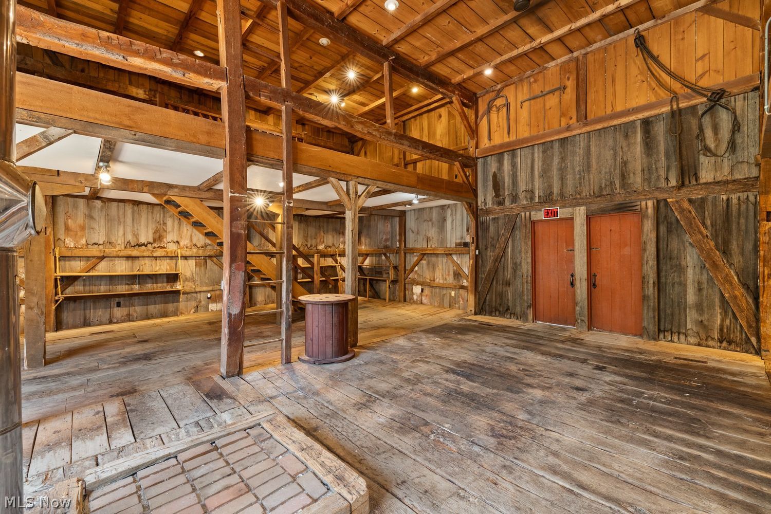 697 County Road 1302 Ashland OH 44805
