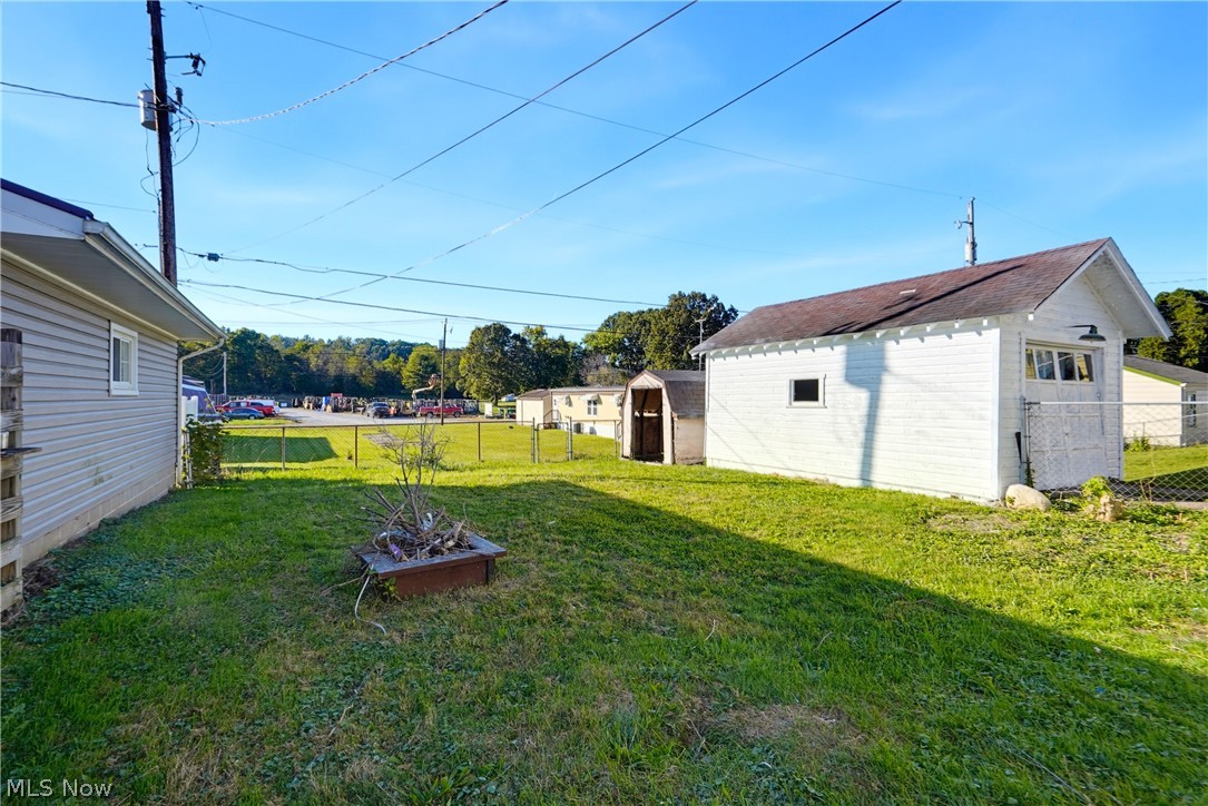 514 Wilcoxen Street Uhrichsville OH 44683