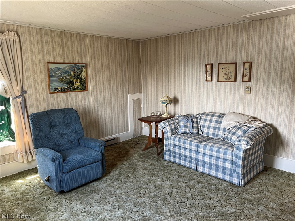 984 W Main Street Sugarcreek OH 44681