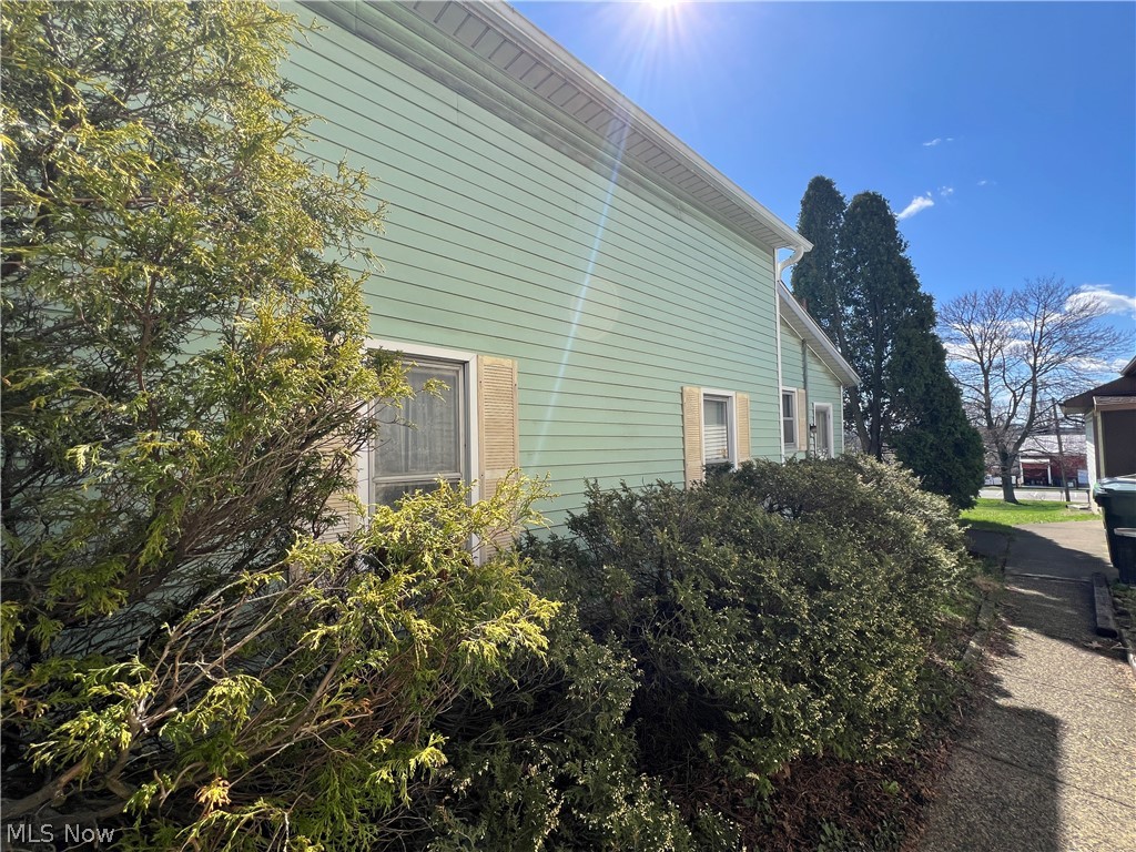 984 W Main Street Sugarcreek OH 44681