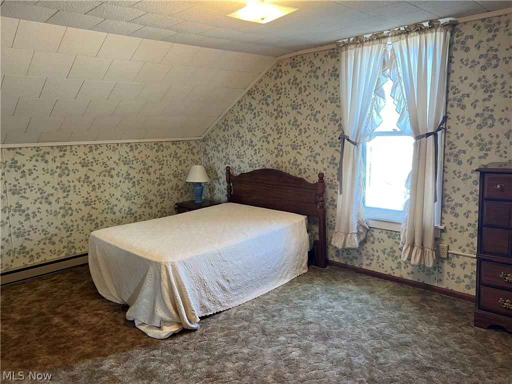 984 W Main Street Sugarcreek OH 44681
