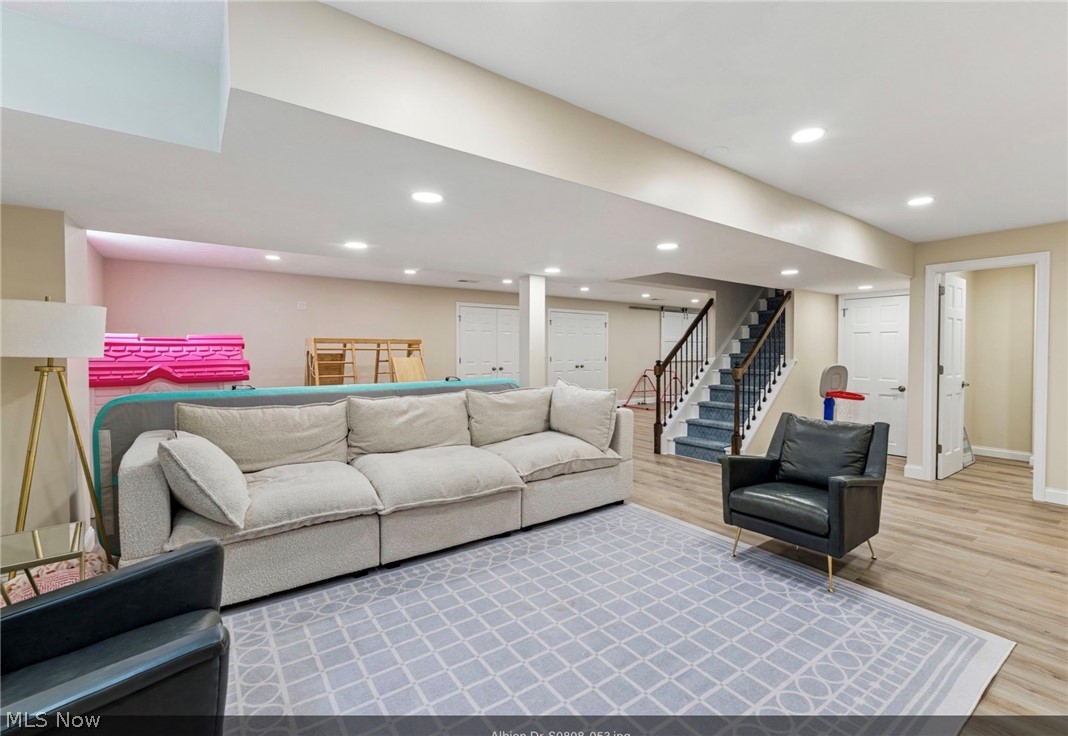 32725 Albion Drive Avon Lake OH 44012