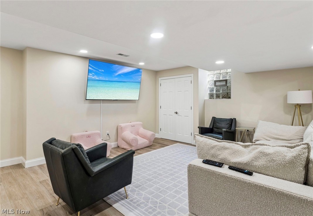 32725 Albion Drive Avon Lake OH 44012