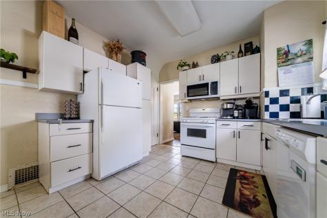 1207 Irene Road Lyndhurst OH 44124