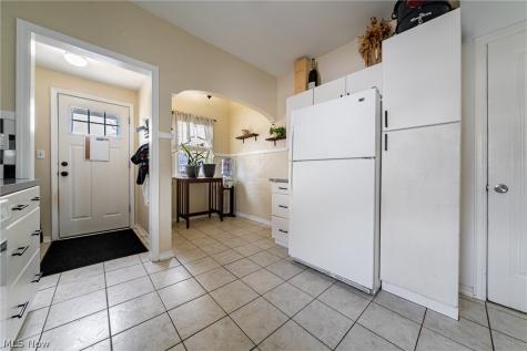 1207 Irene Road Lyndhurst OH 44124