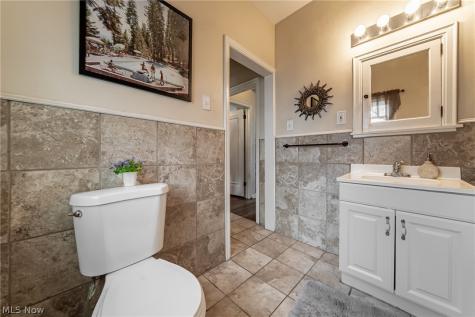 1207 Irene Road Lyndhurst OH 44124