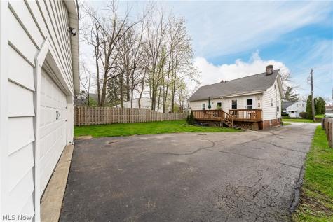 1207 Irene Road Lyndhurst OH 44124