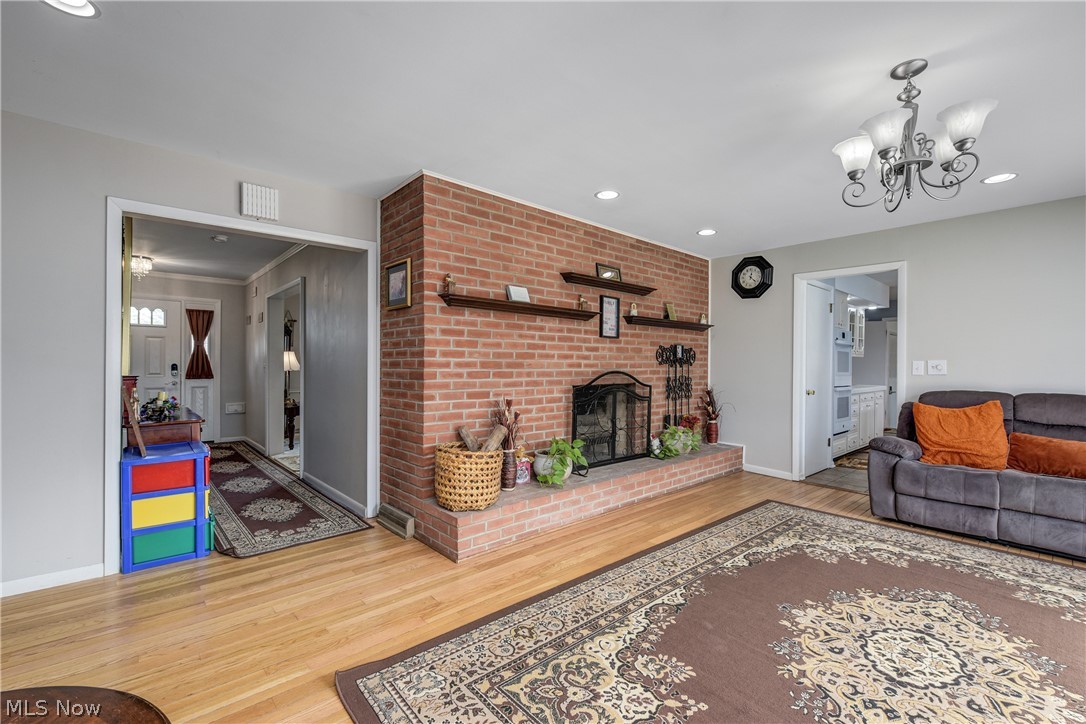 362 Hamilton Circle Elyria OH 44035