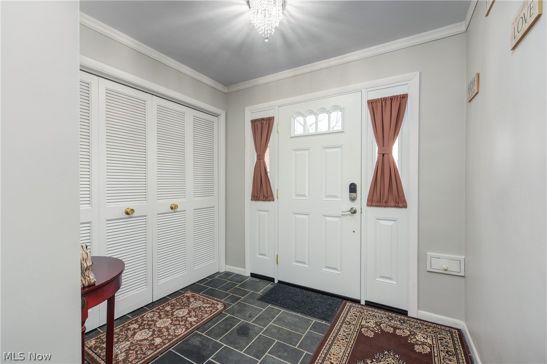 362 Hamilton Circle Elyria OH 44035