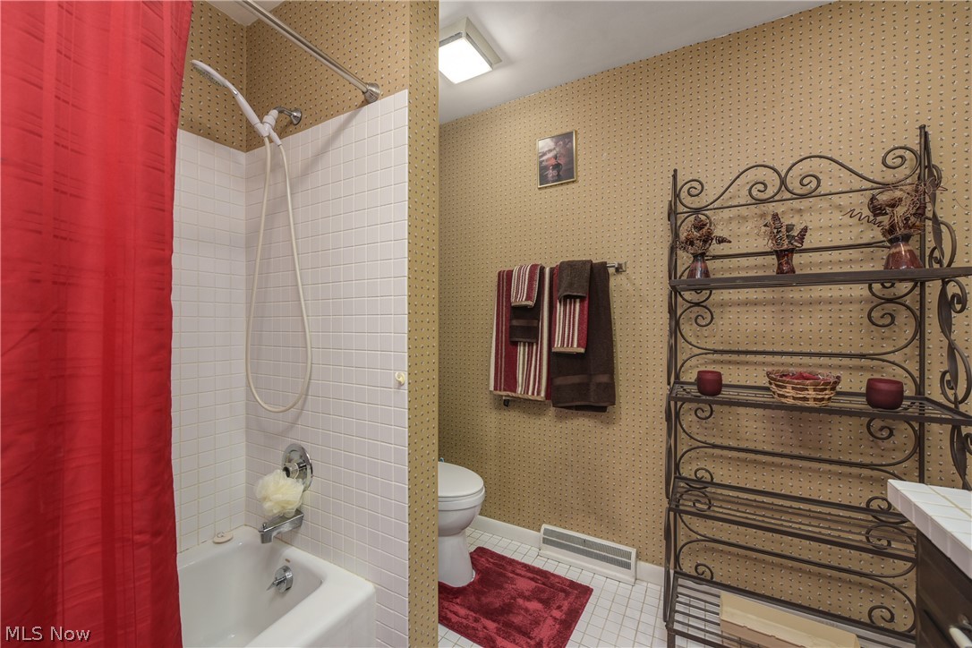 362 Hamilton Circle Elyria OH 44035