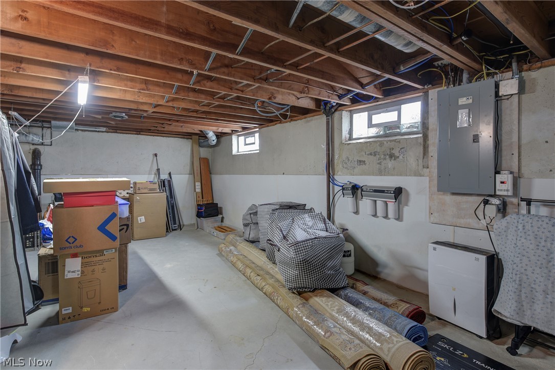 362 Hamilton Circle Elyria OH 44035