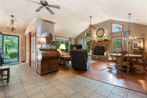 3522 Lovers Lane Ravenna OH 44266