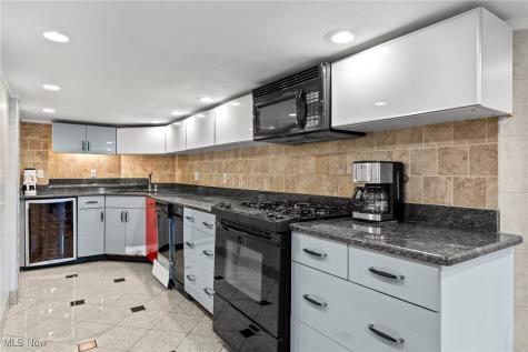 34040 Sherbrook Park Drive Solon OH 44139