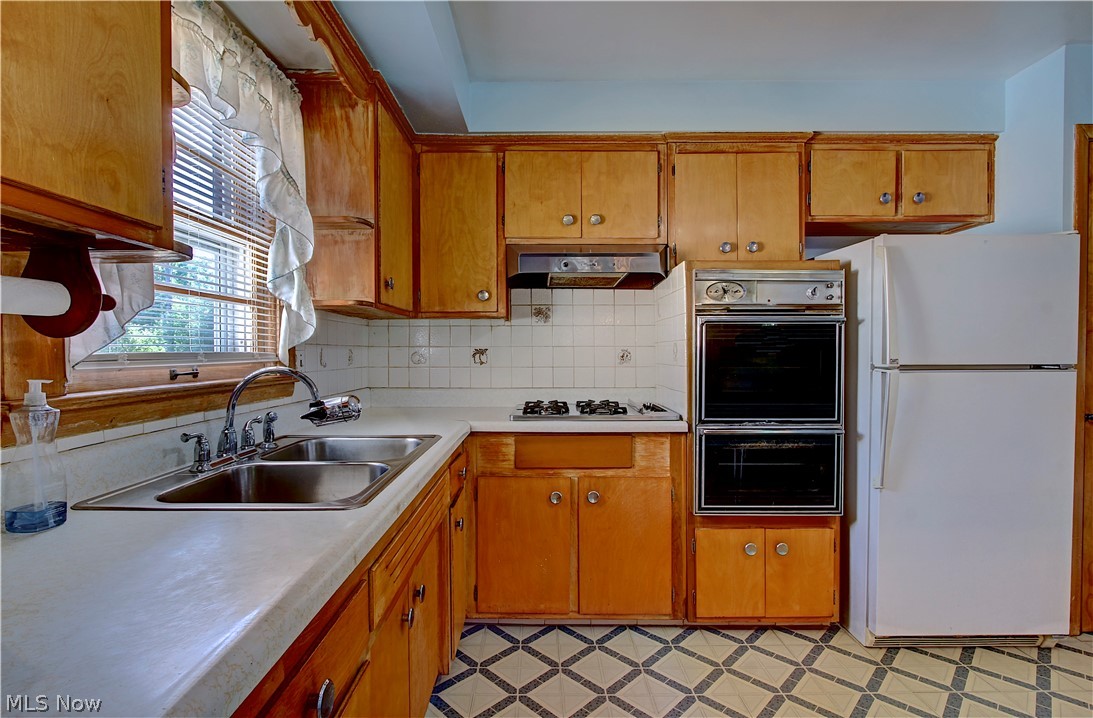 1679 Chelmsford Road Mayfield Heights OH 44124