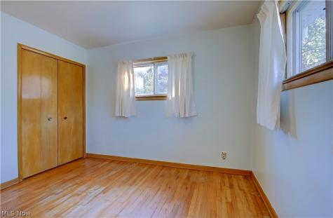 1679 Chelmsford Road Mayfield Heights OH 44124