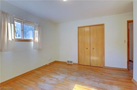 1679 Chelmsford Road Mayfield Heights OH 44124