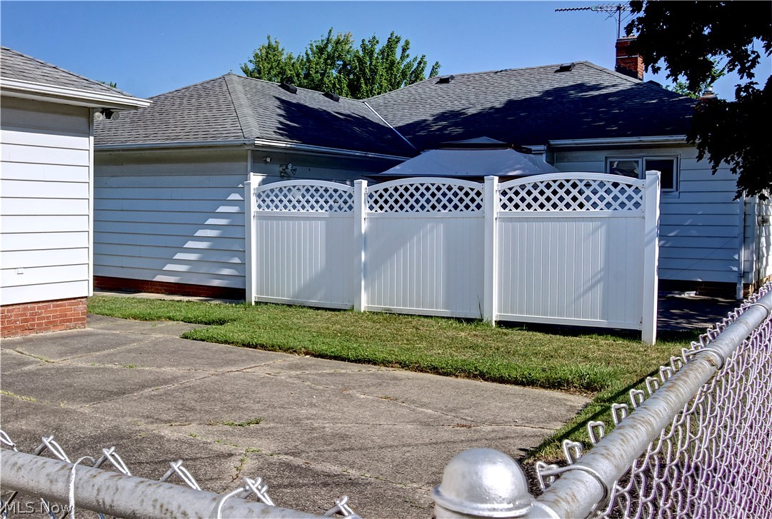 1679 Chelmsford Road Mayfield Heights OH 44124