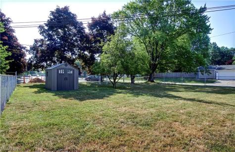 1679 Chelmsford Road Mayfield Heights OH 44124