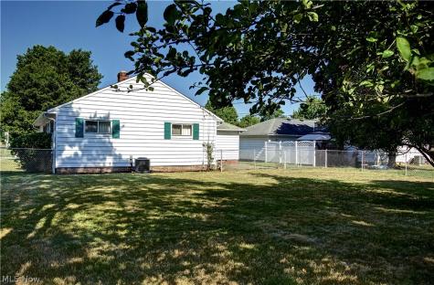 1679 Chelmsford Road Mayfield Heights OH 44124