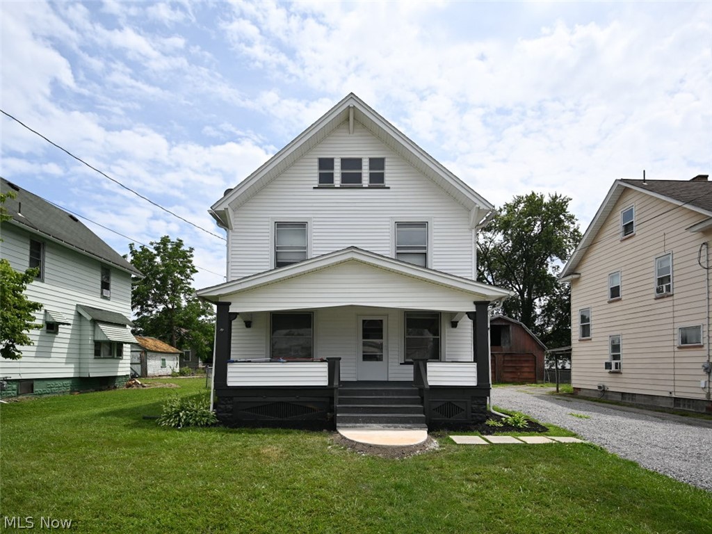 221 E 2nd Street Girard OH 44420