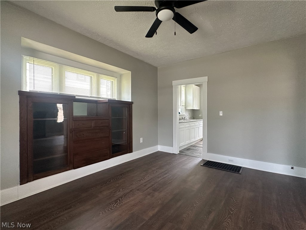 221 E 2nd Street Girard OH 44420