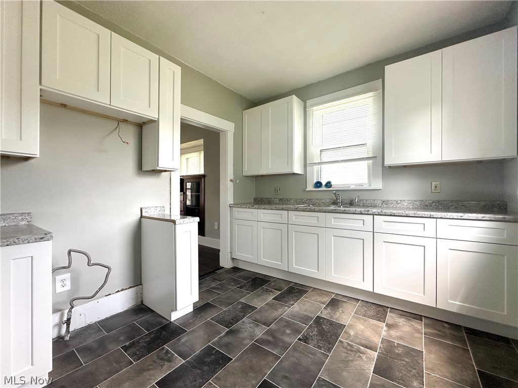 221 E 2nd Street Girard OH 44420