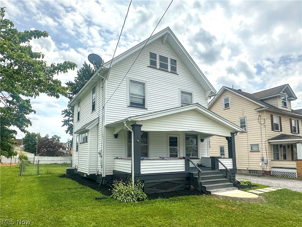 221 E 2nd Street Girard OH 44420