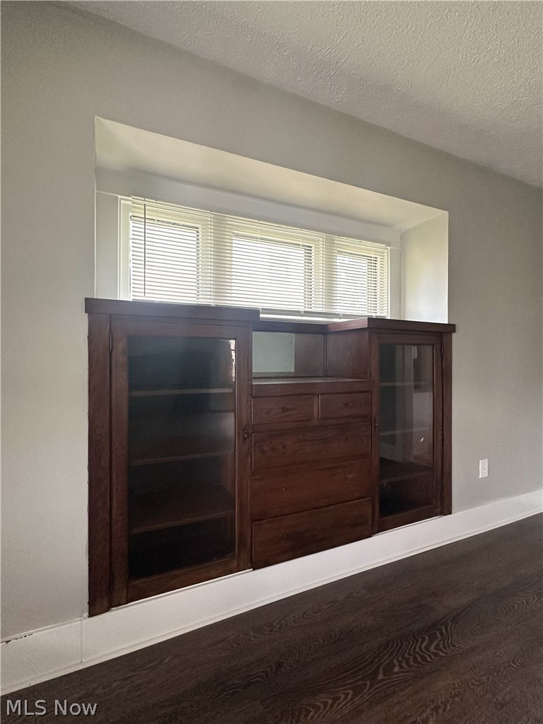 221 E 2nd Street Girard OH 44420