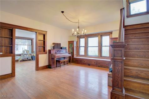 35 W 5th Avenue Berea OH 44017