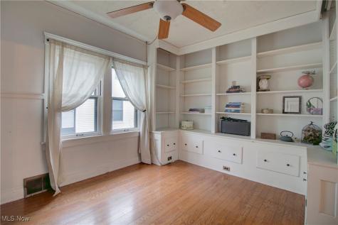 35 W 5th Avenue Berea OH 44017