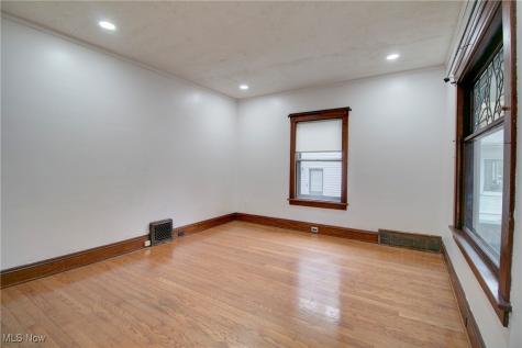 35 W 5th Avenue Berea OH 44017