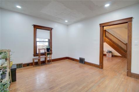 35 W 5th Avenue Berea OH 44017