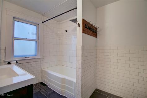 35 W 5th Avenue Berea OH 44017