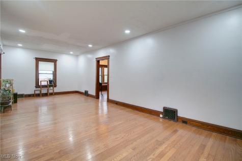 35 W 5th Avenue Berea OH 44017