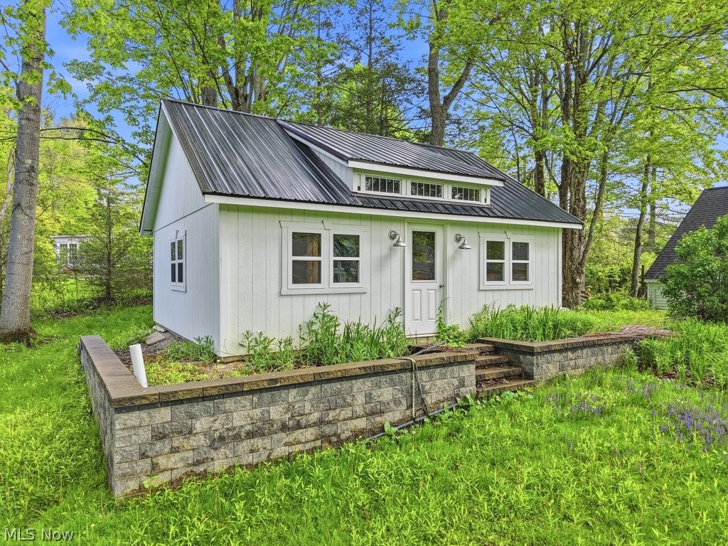 7151 Cabot Lane Chagrin Falls OH 44022