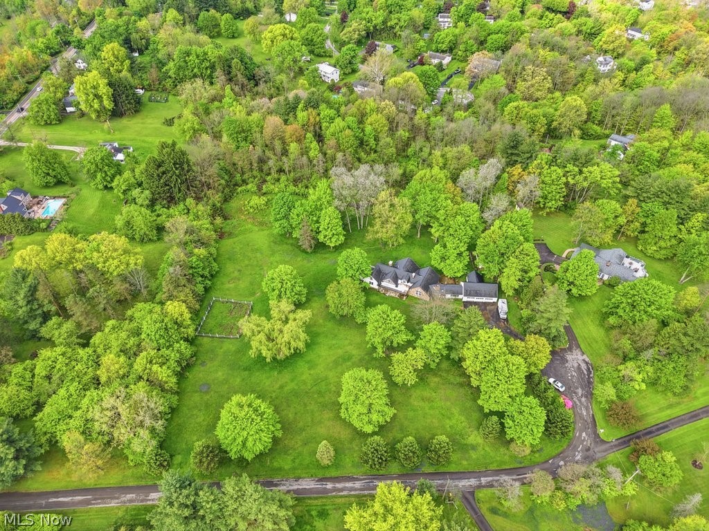 7151 Cabot Lane Chagrin Falls OH 44022