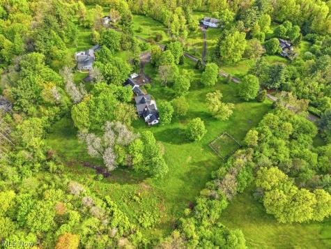Cabot Lane Chagrin Falls OH 44022