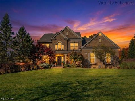 4366 Roxburghe Drive Brecksville OH 44141