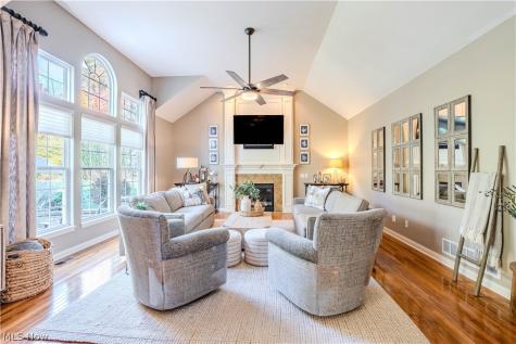 4366 Roxburghe Drive Brecksville OH 44141