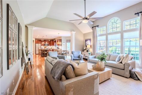 4366 Roxburghe Drive Brecksville OH 44141