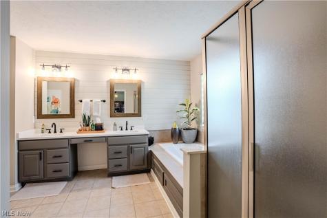 4366 Roxburghe Drive Brecksville OH 44141