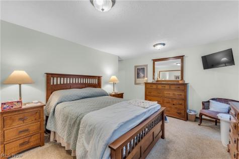 5295 Broadway Lorain OH 44052