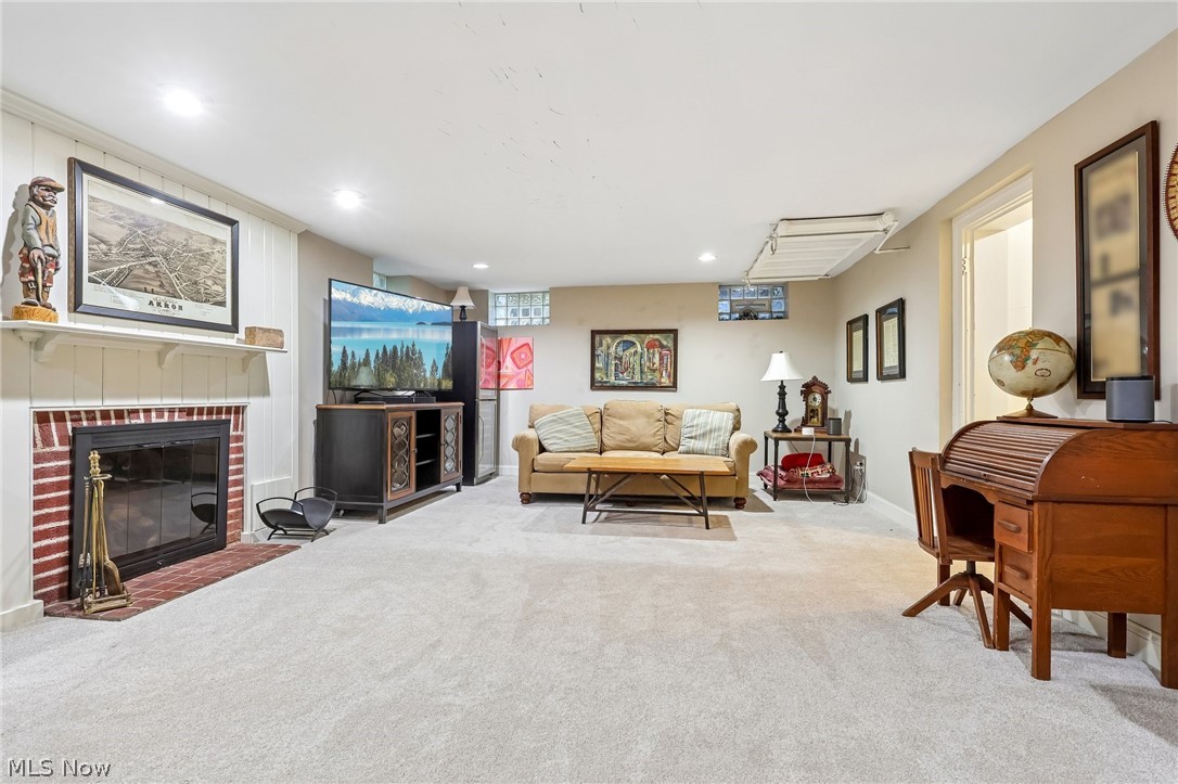 742 Delaware Avenue Akron OH 44303