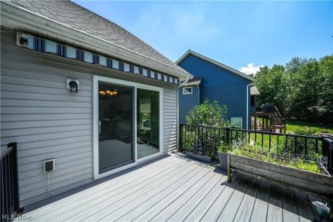10921 Fox Den Circle Garrettsville OH 44231