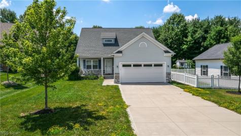 10921 Fox Den Circle Garrettsville OH 44231