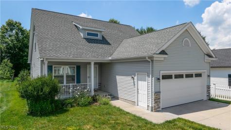 10921 Fox Den Circle Garrettsville OH 44231